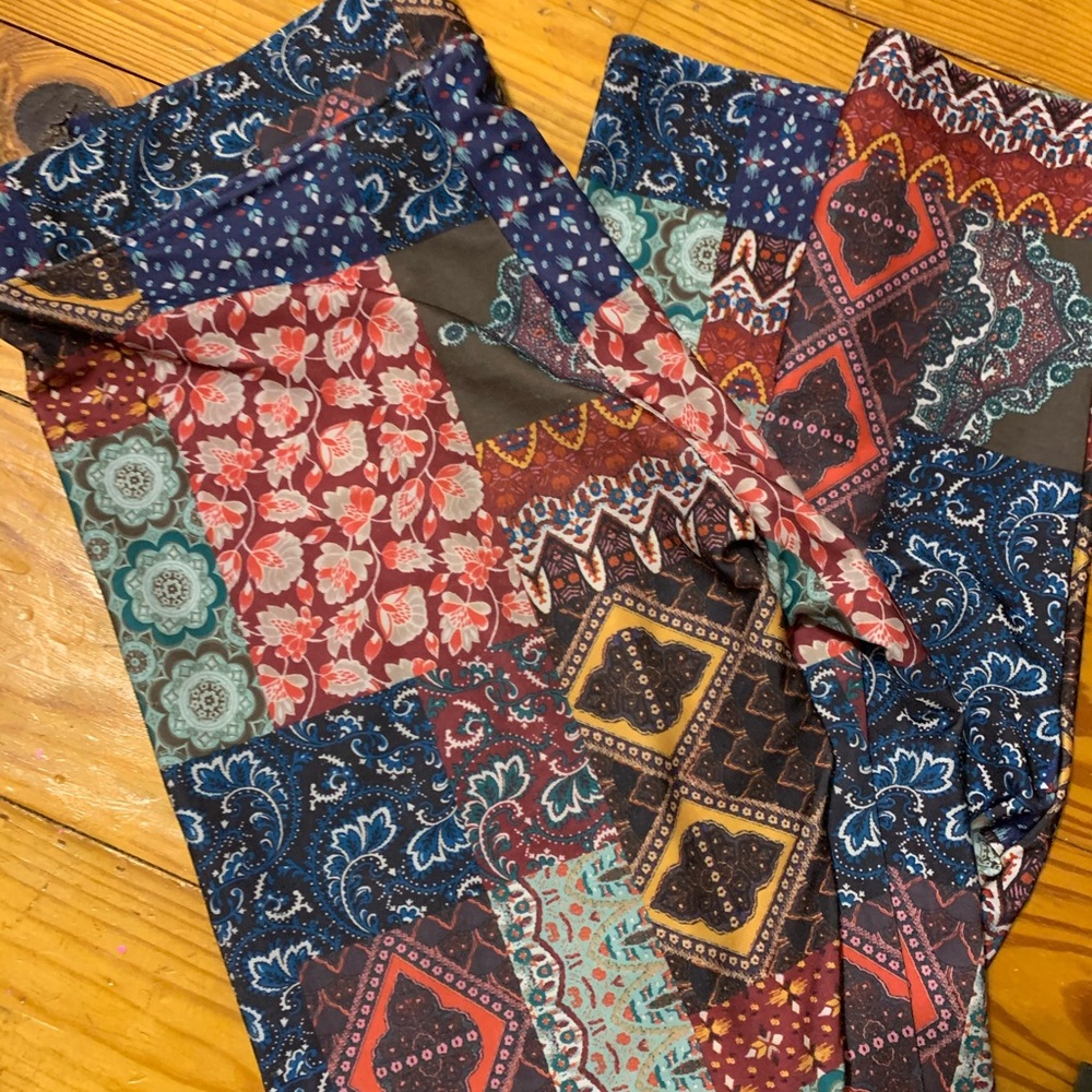 patterned leggings